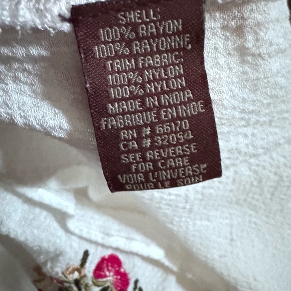 Ranna Gill White and Pink Embellished Blouse with Bib Collar - Picture 4 of 5